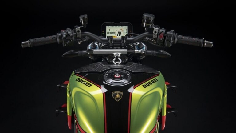 Ducati Streetfighter V4 Lamborghini: immagini