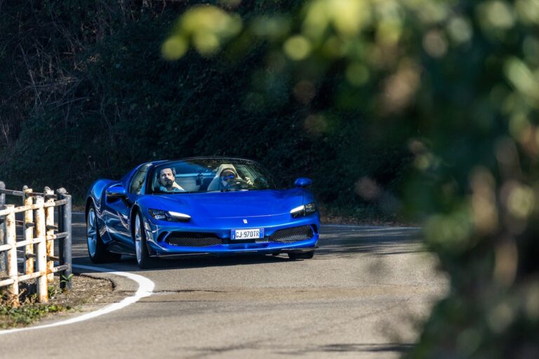 Ferrari 296 GTS: la prova su strada