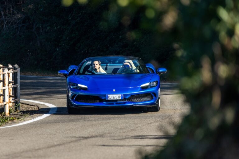 Ferrari 296 GTS: la prova su strada