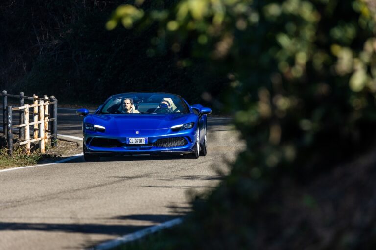 Ferrari 296 GTS: la prova su strada