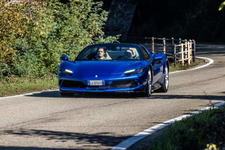 Ferrari 296 GTS: la prova su strada