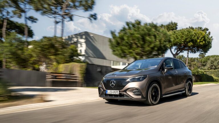 Mercedes-Benz EQE SUV: immagini ufficiali