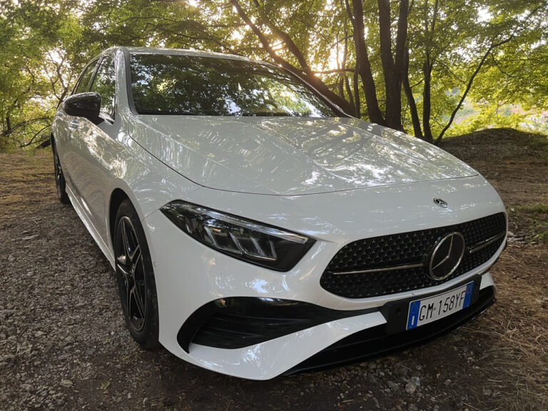 Mercedes Classe A 180d: le foto della prova su strada