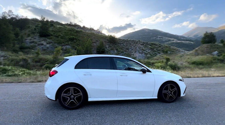 Mercedes Classe A 180d: le foto della prova su strada