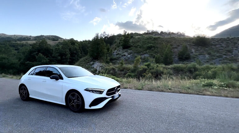 Mercedes Classe A 180d: le foto della prova su strada