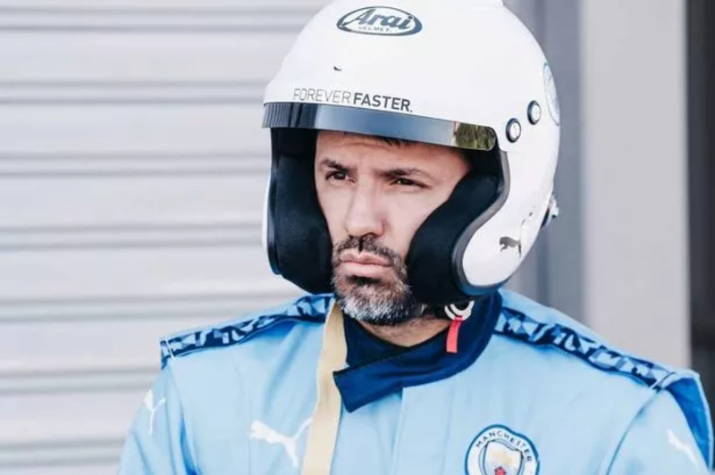 Sergio Aguero debutta in Formula E con Porsche: l'ex calciatore si prepara a scendere in pista