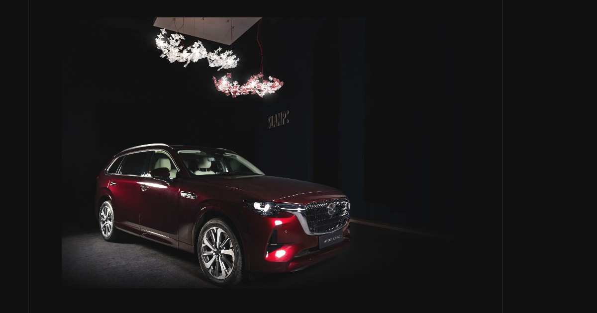 Mazda CX-80 e Hanami: quando la luce incontra l'artigianalità